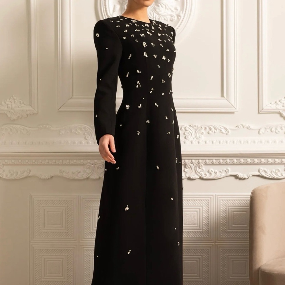 Sophisticated Black Maxi Dress with Embellishments